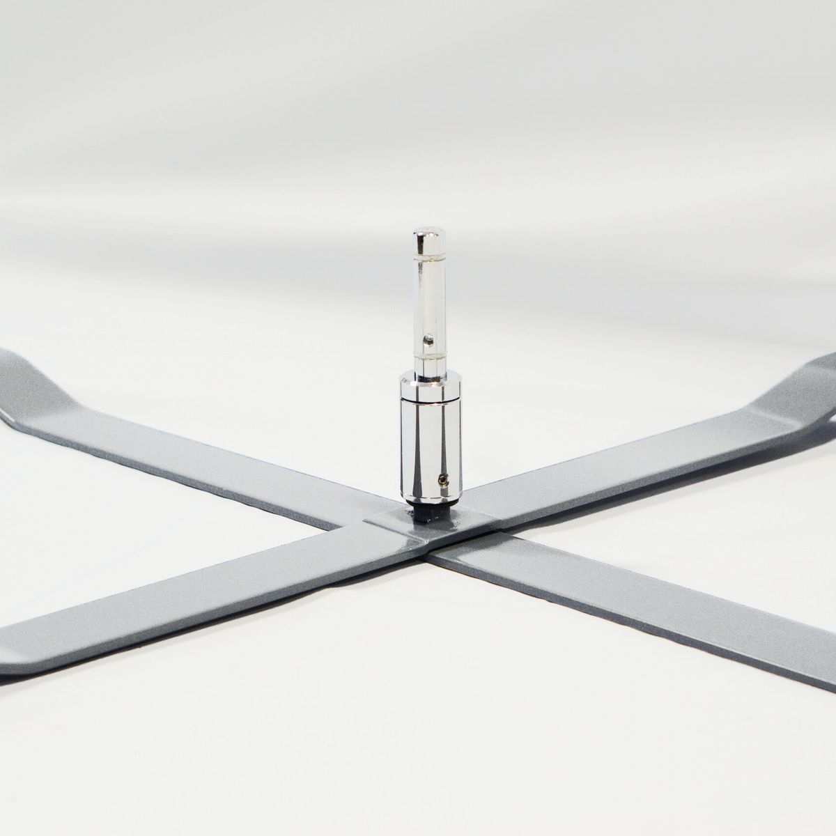 STEEL CROSS BASE product photo